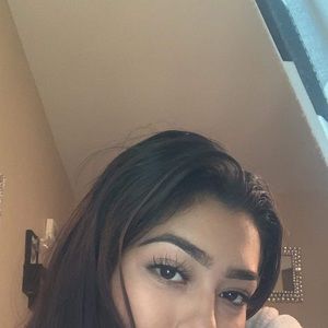 Meet your Posher, Sabrina